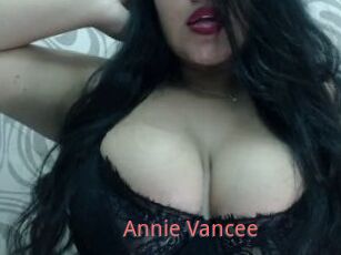 Annie_Vancee