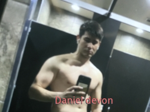 Daniel_devon