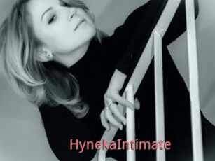 HynekaIntimate