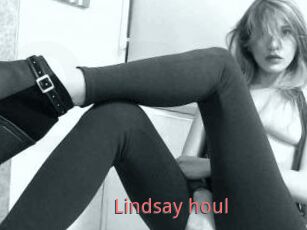 Lindsay_houl