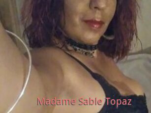 Madame_Sable_Topaz