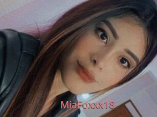 MiaFoxxx18