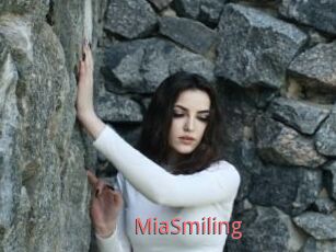 MiaSmiling