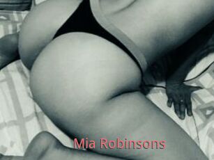 Mia_Robinsons