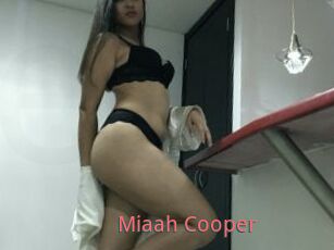 Miaah_Cooper