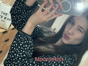 Mooniekiss