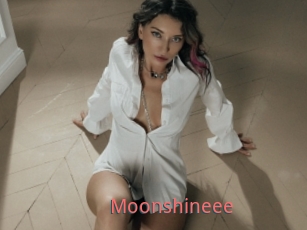 Moonshineee