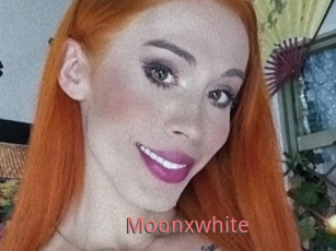 Moonxwhite