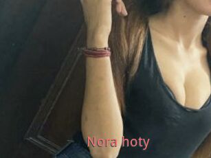 Nora_hoty