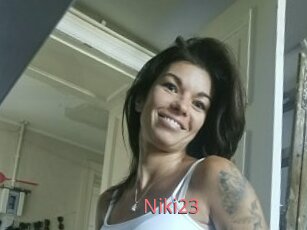 Niki23