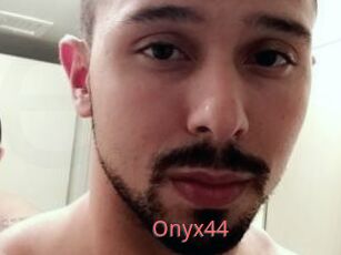 Onyx44