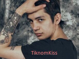 TiknomKiss